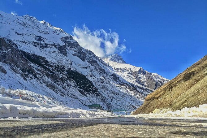 Atal Tunnel Sightseeing Tour Covering Sissu & Solang Valley - Sissu Valley: calmer views, local village feel, and the Chandra River