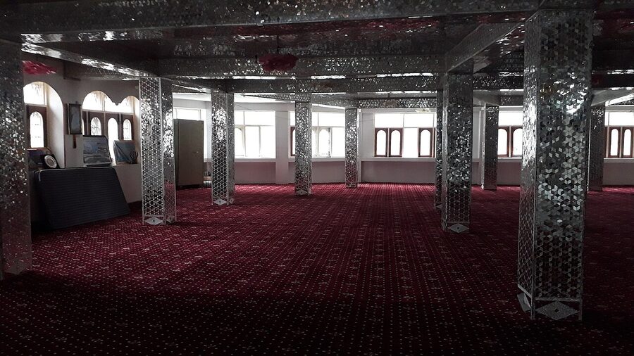 Manikaran Sahib Gurdwara in Parvati Valley, a common 6D5N package excursion from Manali