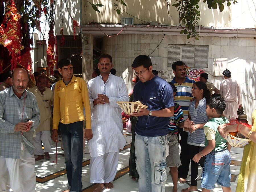 Pilgrims praying at the Chintpurni temple