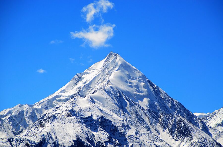 A wide Himalayan vista in the Spiti area showing rugged ranges in Himachal Pradesh.