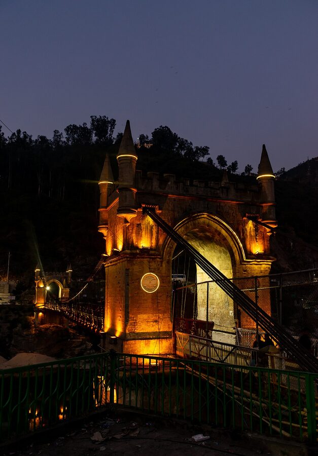 The Victoria suspension bridge over the Beas at Mandi, built in 1877.