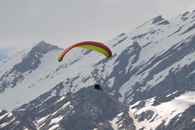 Paragliding in Kullu Manali - Why Kullu-Manali paragliding feels different in the sky