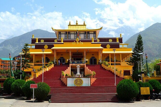 Private 6 hrs Mcleodganj & Dharamshala City Tour - Pickup, private transport, and the reality of mountain driving