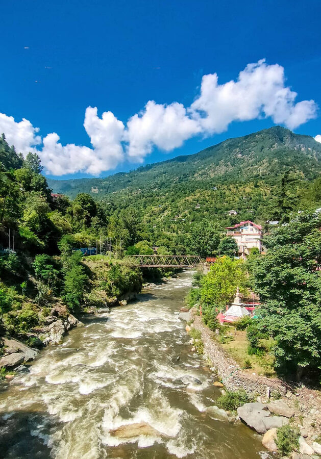 Khundan bridge over the Tirthan river just outside Banjar town