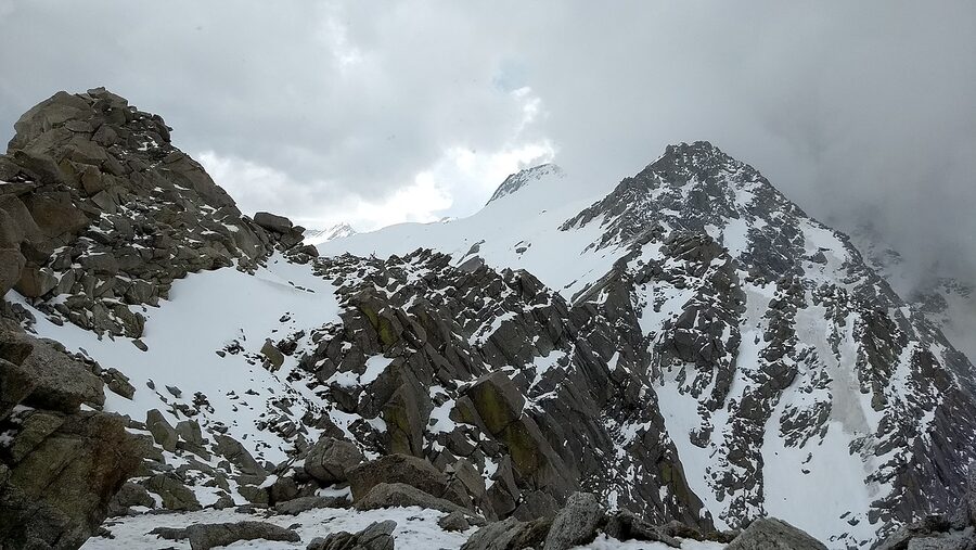 Moon Peak in the Dhauladhar range above Indrahar Pass