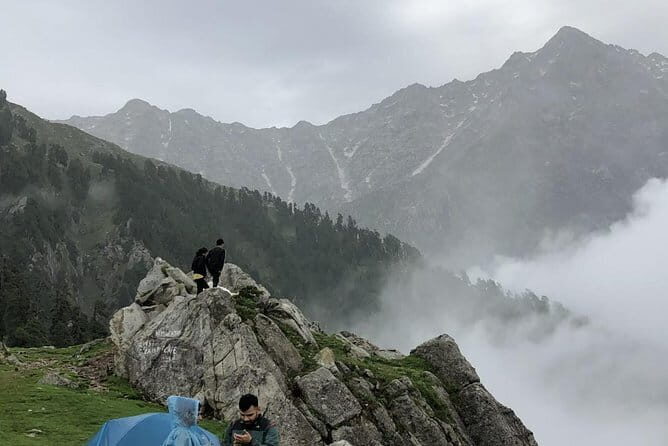 Triund Trek - Getting to McLeod Ganj and why the start time matters
